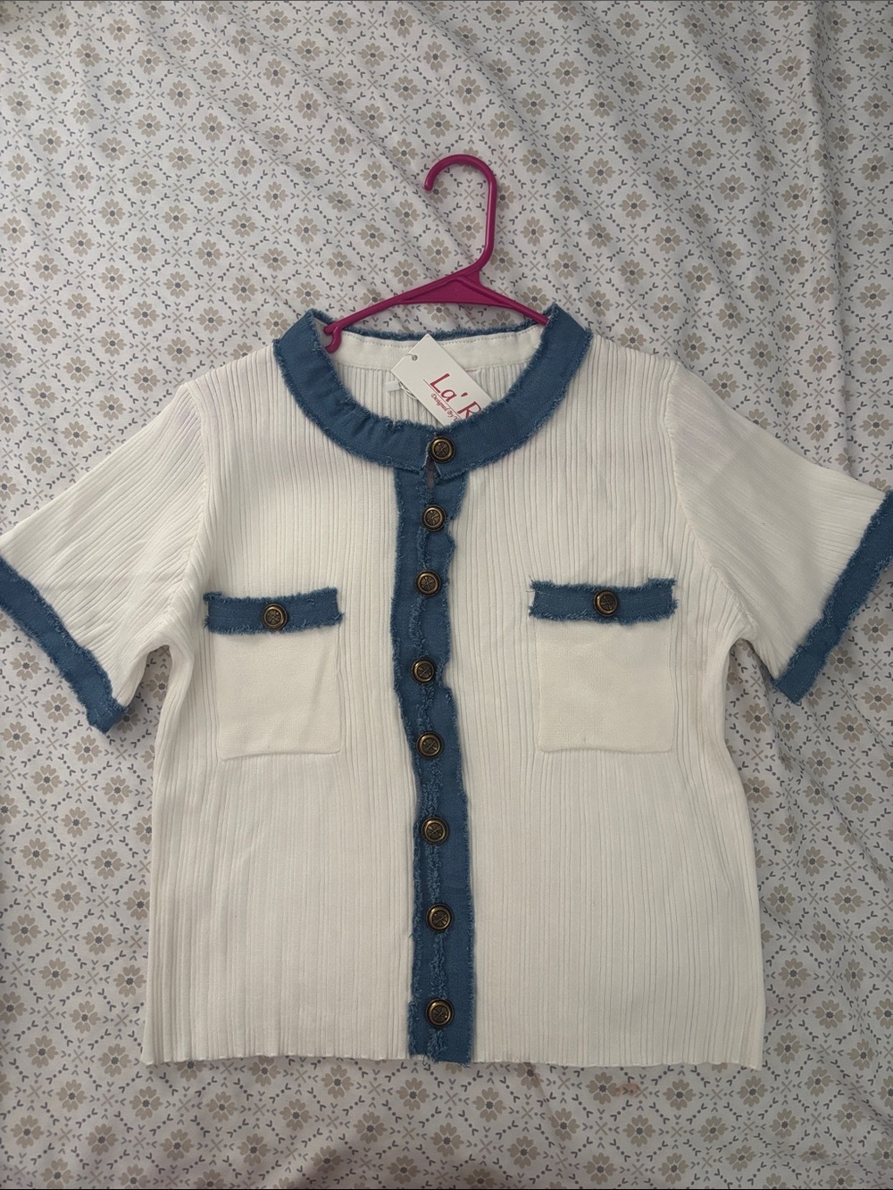 NWT Ribbed knit top with denim trim